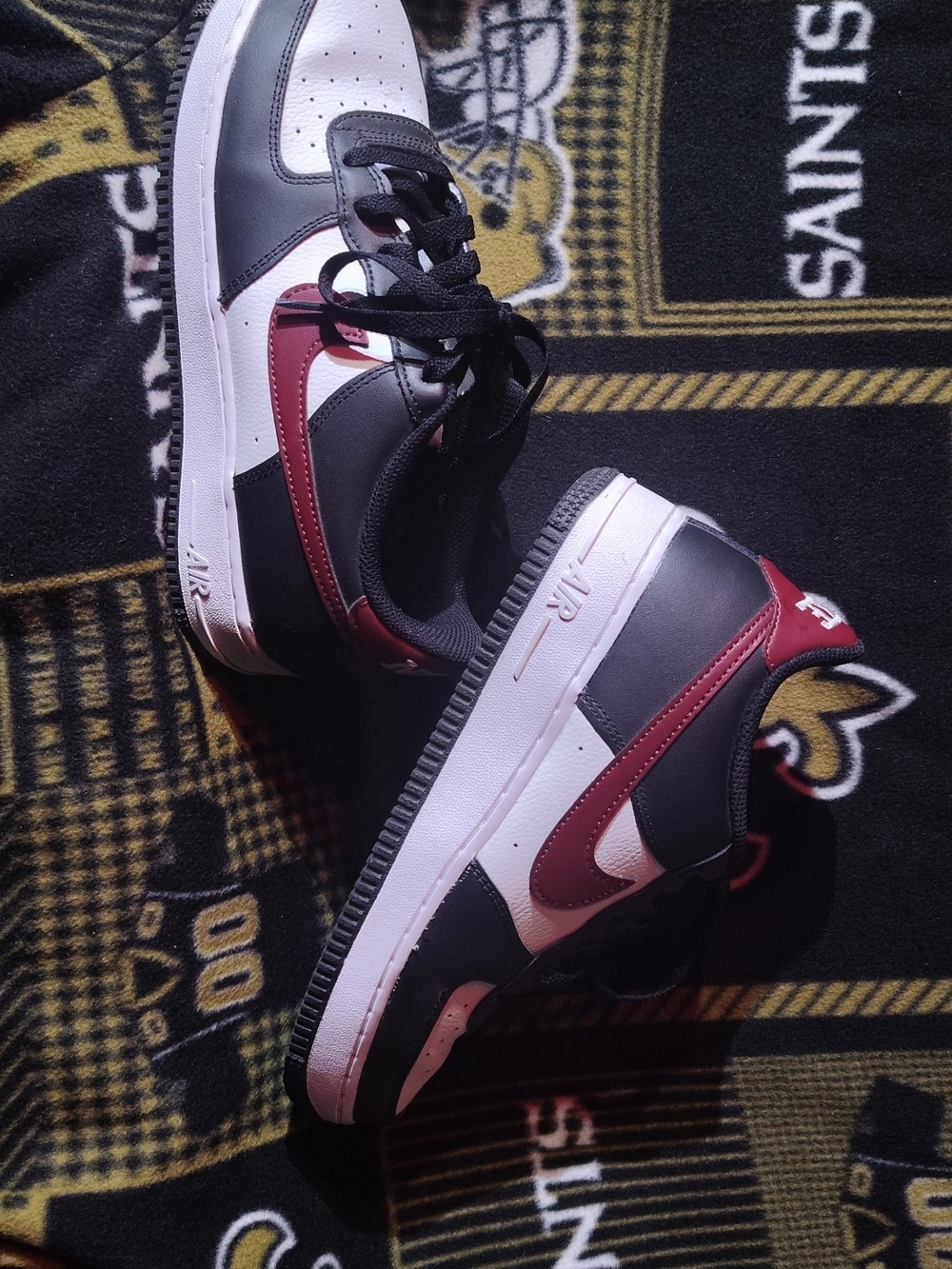 Nike Air Force 1 Low - Black, White & Maroon